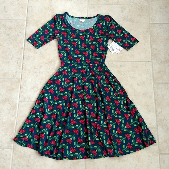 LuLaRoe Dresses & Skirts - LuLaRoe Nicole Dress Roses